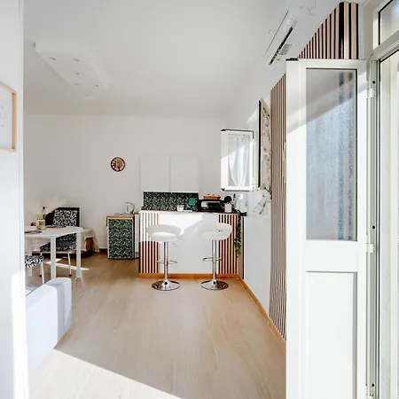 Miro' House باري